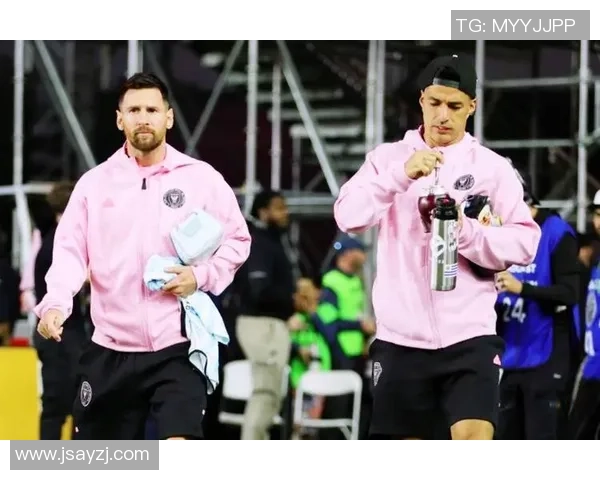 足球明星背后的故事与精彩瞬间全记录视频分享