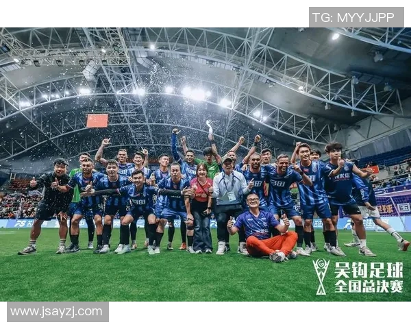 香港足球明星莅临芜湖展开友谊赛助力地方足球发展与青少年培养