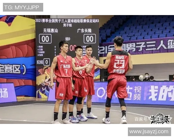 广州篮球队在世锦赛积分榜上以70分稳居第一名展现强劲实力