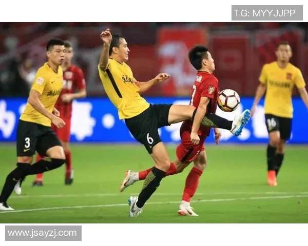 杭州足球队在冠军赛中的速度优势分析与表现点评 杭州足球队在冠军赛中的速度优势分析与表现点评