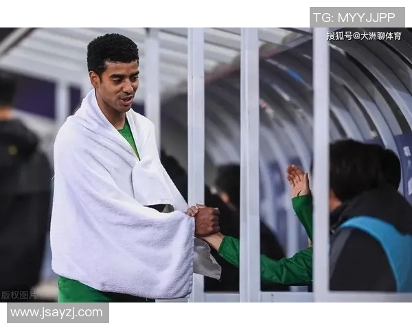 中国足球明星李铁的辉煌历程与对足球事业的贡献分析 中国足球明星李铁的辉煌历程与对足球事业的贡献分析