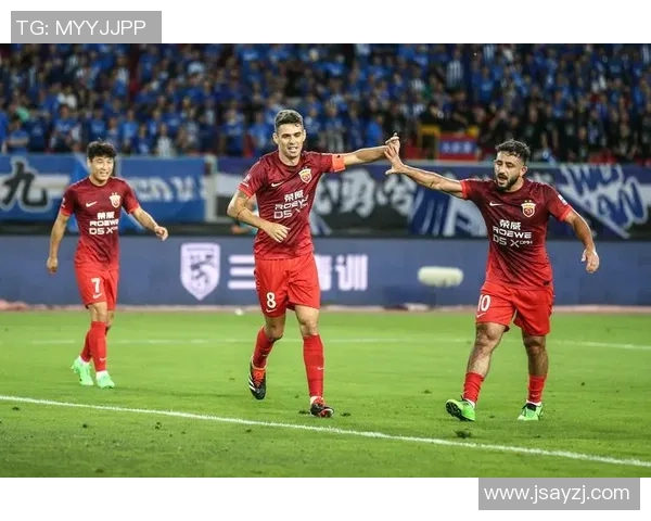 上海足球队转型之路:从传统强队到现代化俱乐部的全新探索 上海足球队转型之路:从传统强队到现代化俱乐部的全新探索