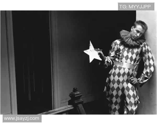 唏嘘的足球明星背后的故事与荣耀如何交织成传奇人生 唏嘘的足球明星背后的故事与荣耀如何交织成传奇人生