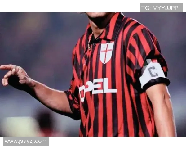 美国最小足球明星的成长之路与梦想追逐的故事